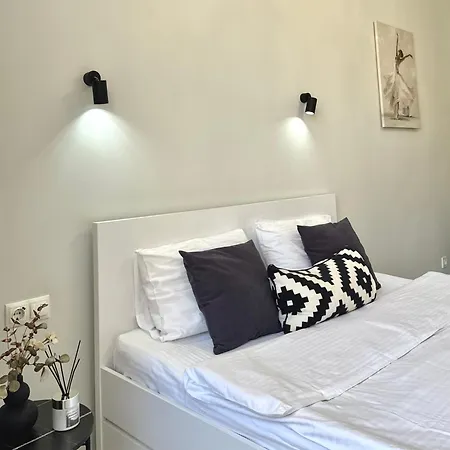 міамо 5хв до площі ринок Апартаменти *